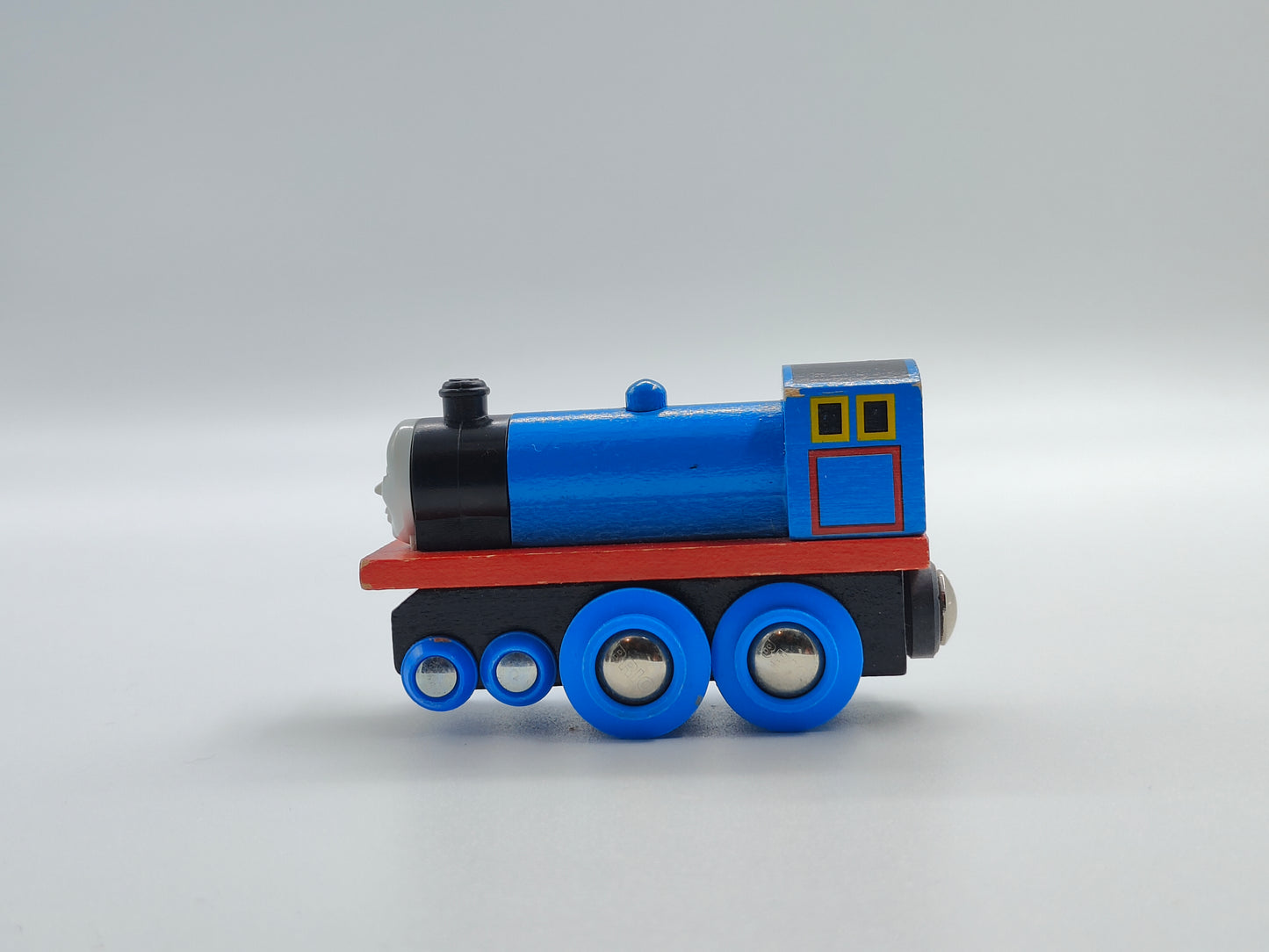 Thomas & Friends Wooden Railway -sarjan sininen veturi Edward