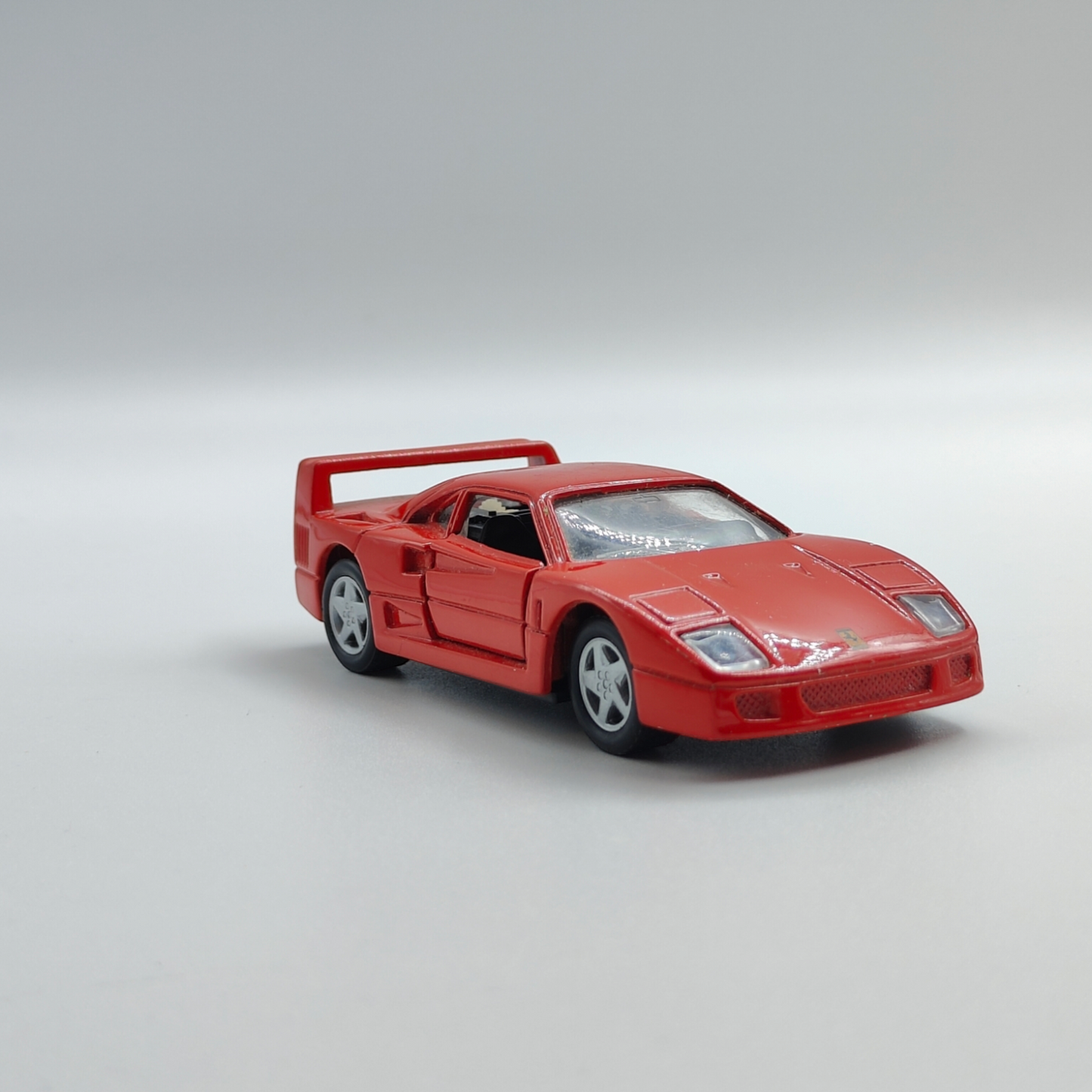 Ferrari F40 -pienoismalli